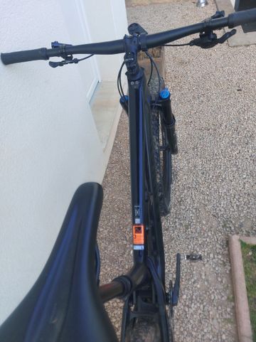Tweedehands Canyon Neuron CF 8 — US 2022 2022 Mountainbike — afbeelding 4 van 5