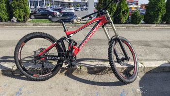 Used Mondraker Summum Pro 2016 2016 Mountainbike, Rosso — image 7 of 10