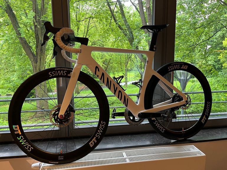 Used Canyon Aeroad CF SLX 7 AXS 2025 2025 Road & Gravel, White — image 2 of 16