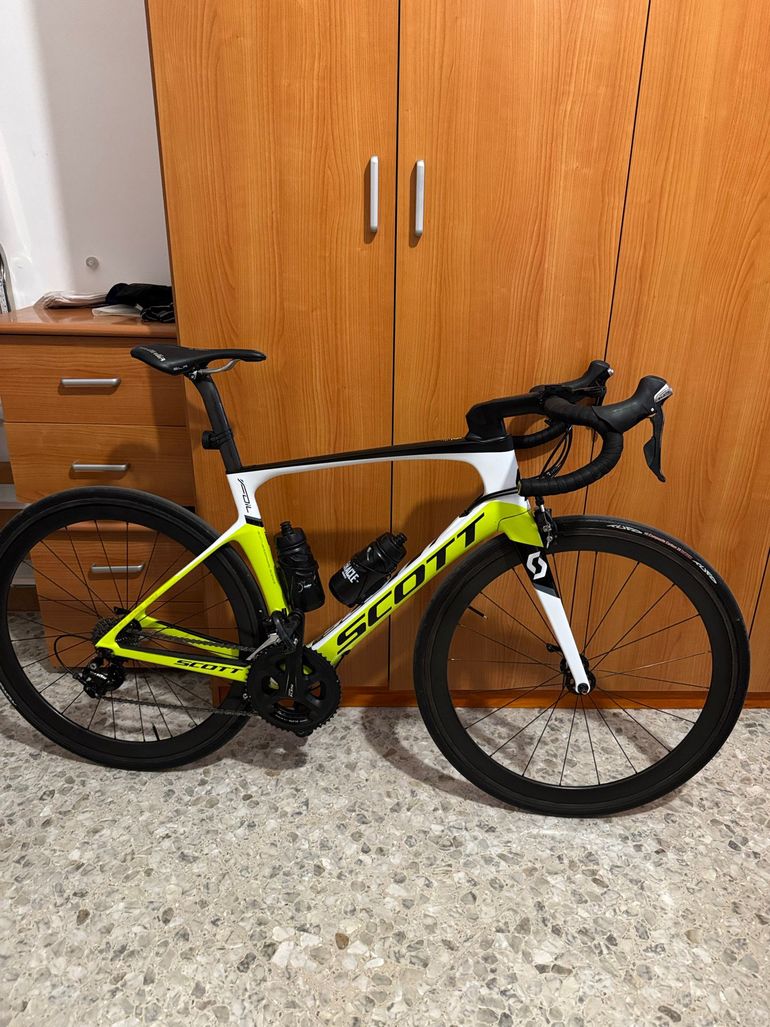 Used Scott Foil 30 2017 2017 Road & Gravel, White — image 1 of 5