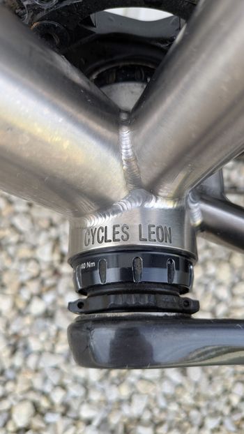 Used Leon Torrentibus Léon Genus 2024 Road & Gravel, Light Gray — image 7 of 7