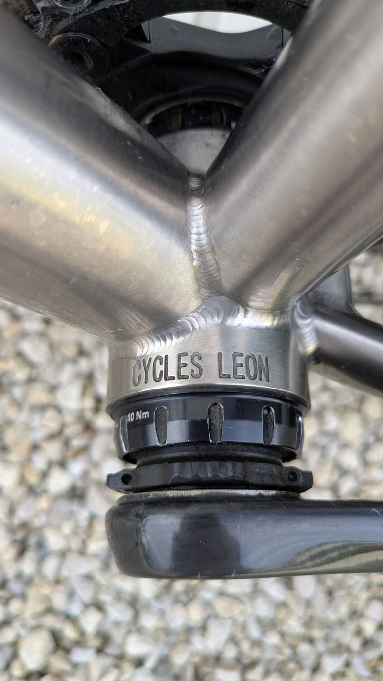 Used Leon Torrentibus Léon Genus 2024 Road & Gravel, Light Gray — image 7 of 7