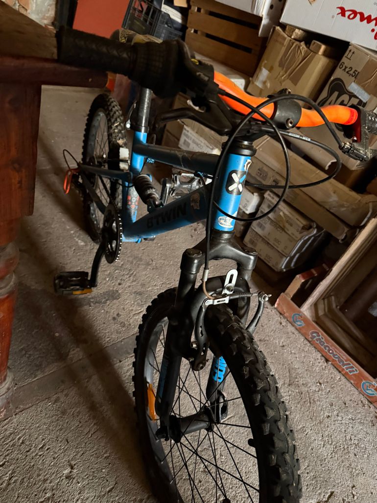 Used B’TWIN Mountain Bike 2015 Mountainbike, Blue — image 3 of 3