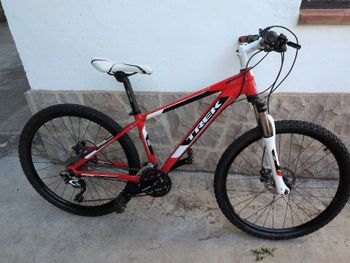 Used Trek 4700 2014 2014 Mountainbike, Red, 26 — image 2 of 5