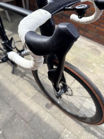 Used Specialized Tarmac SL8 Pro - SRAM Force eTap AXS 2024 2024 Road & Gravel, Black — image 7 of 8