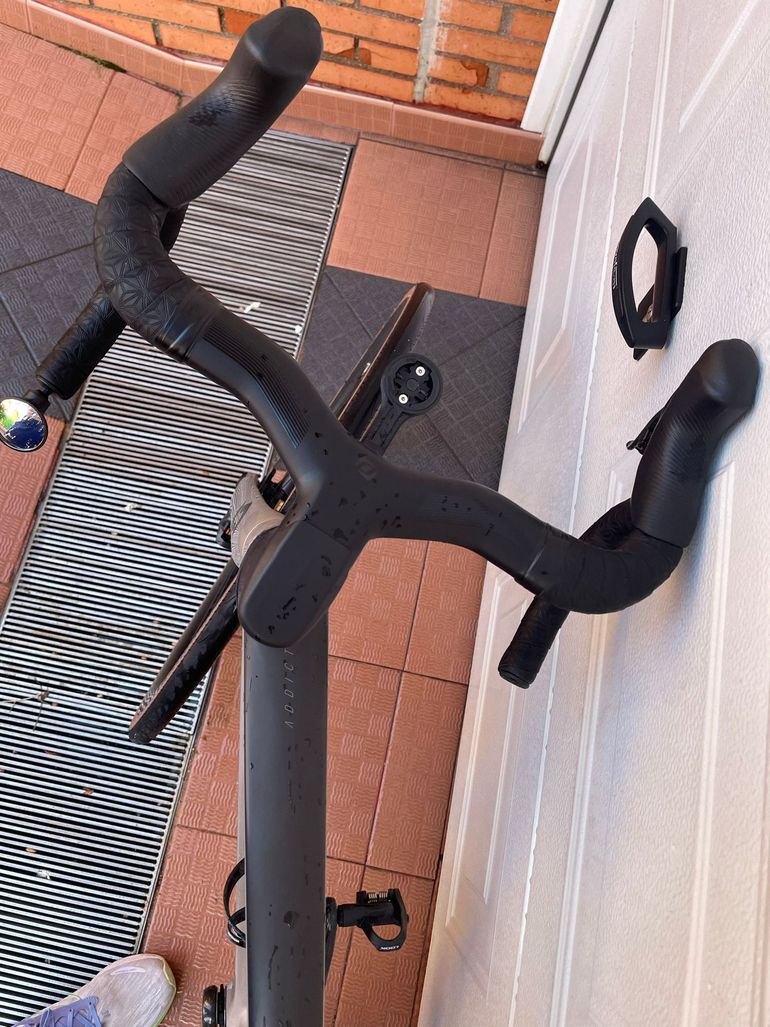Used Scott Addict SRAM Force 2022 Road & Gravel, Hellgrau — image 5 of 9