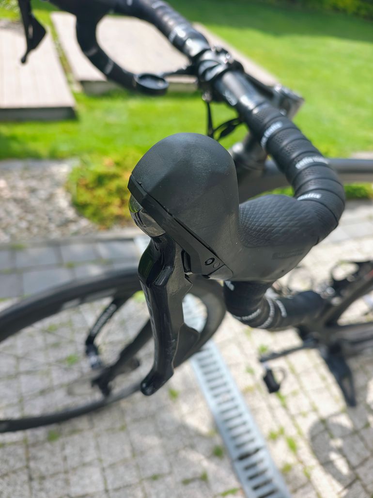 Used Pinarello GAN Disk Easy-Fit 105 Bike 2020 2020 Road & Gravel, Black — image 4 of 9