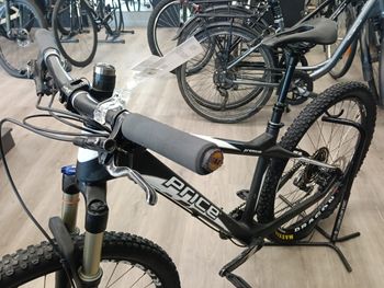 Used Price Prénium 2022 Mountainbike, Black — image 1 of 6