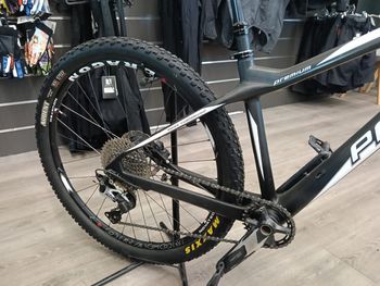 Used Price Prénium 2022 Mountainbike, Black — image 2 of 6