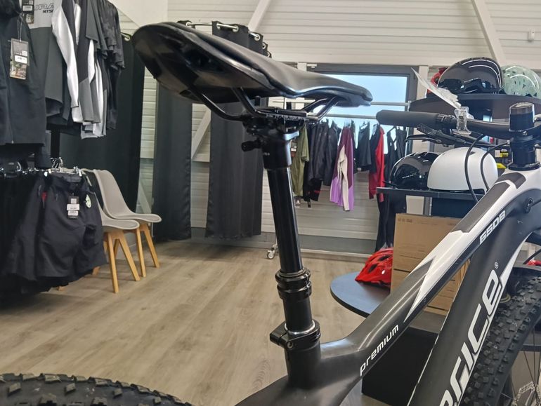 Used Price Prénium 2022 Mountainbike, Black — image 6 of 6
