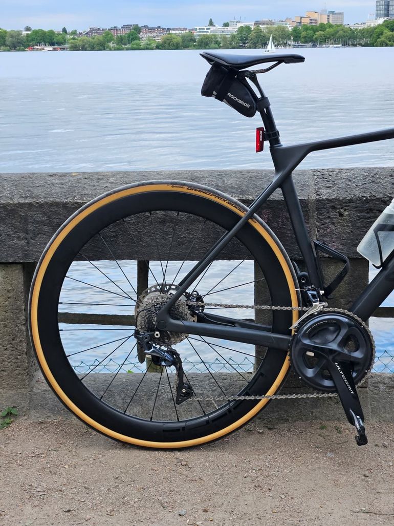 Used Canyon Endurace CF 8 LTD 2023 2023 Road & Gravel, Black — image 8 of 9