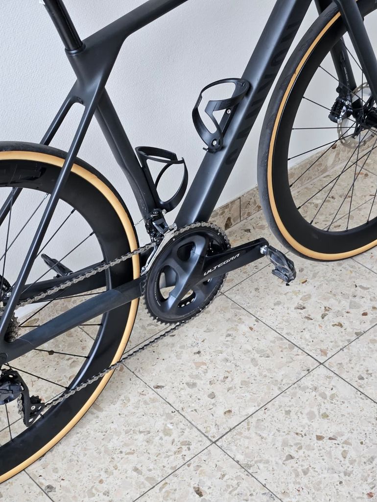 Used Canyon Endurace CF 8 LTD 2023 2023 Road & Gravel, Black — image 5 of 9