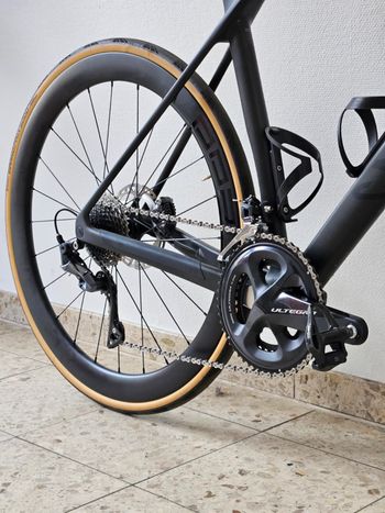 Used Canyon Endurace CF 8 LTD 2023 2023 Road & Gravel, Black — image 7 of 9