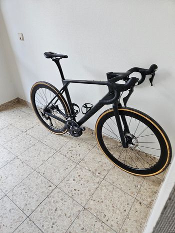 Used Canyon Endurace CF 8 LTD 2023 2023 Road & Gravel, Black — image 2 of 9