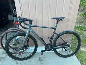 Used scott addict 20 Scott addict 20 Custom Shimano 105 2023 Road & Gravel, Light Gray — image 2 of 9