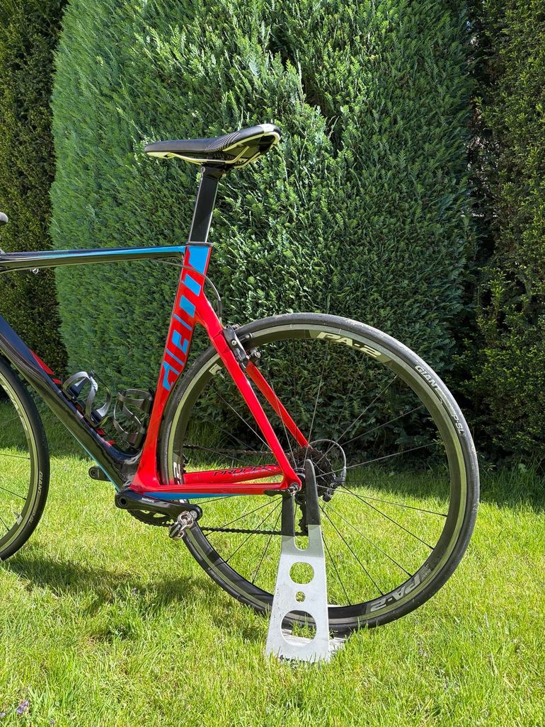 Used Giant Propel Shimano 105 2016 Road & Gravel, Black — image 7 of 9