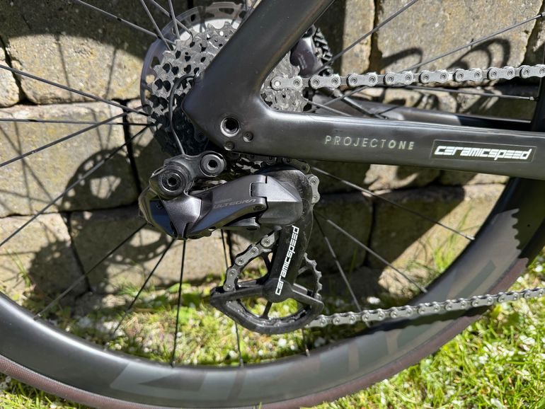 Used Trek Madone SLR 7 Gen 7 2023 2023 Road & Gravel — image 4 of 8