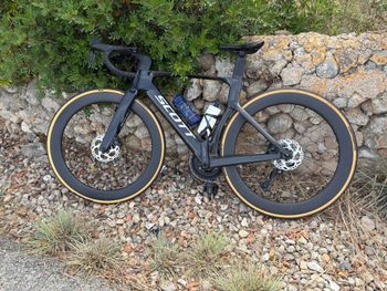 Scott Foil RC 20 2025 2025 Road & Gravel usato, Nero — immagine 4 di 5