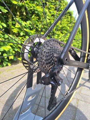 Used Trek Émonda SLR 7 2024 2024 Road & Gravel, Schwarz — image 8 of 11