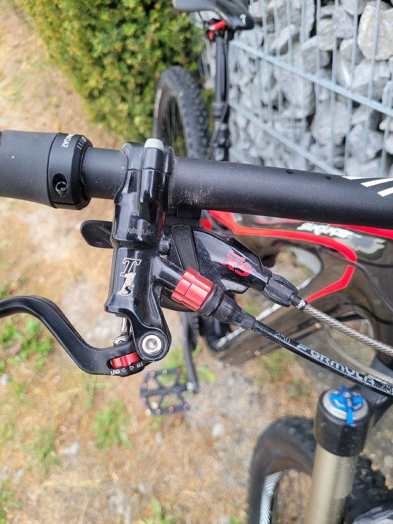 Used Specialized Stumpjumper FSR Expert Carbon 29 2012 2012 Mountainbike, Black, 29 — image 8 of 9