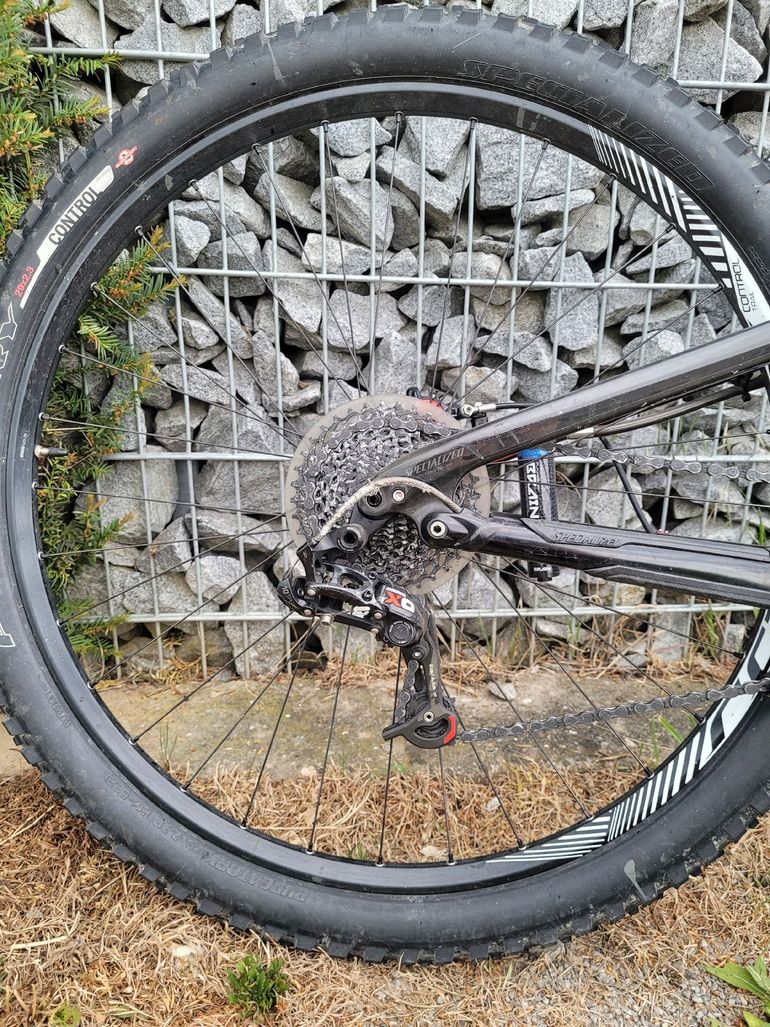 Used Specialized Stumpjumper FSR Expert Carbon 29 2012 2012 Mountainbike, Black, 29 — image 4 of 9