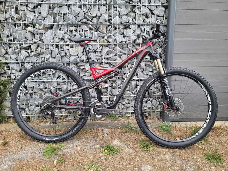 Used Specialized Stumpjumper FSR Expert Carbon 29 2012 2012 Mountainbike, Black, 29 — image 1 of 9