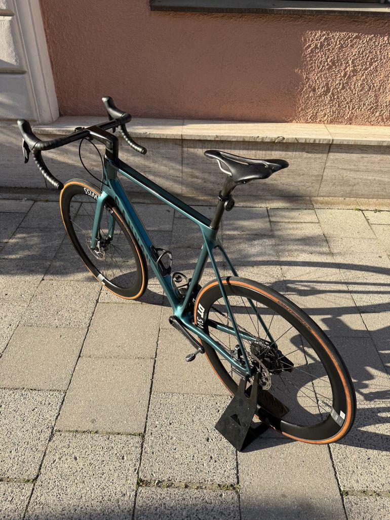 Used Canyon Ultimate CF SLX 8 Disc eTap 2022 2022 Road & Gravel, Blue — image 11 of 17