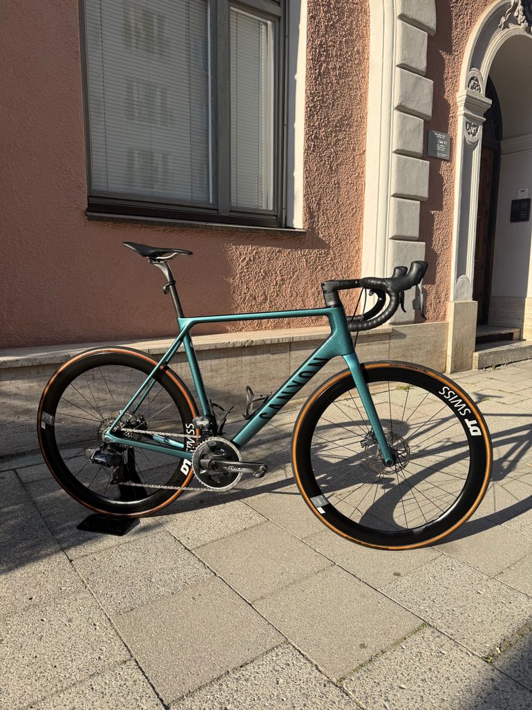 Used Canyon Ultimate CF SLX 8 Disc eTap 2022 2022 Road & Gravel, Blue — image 2 of 17