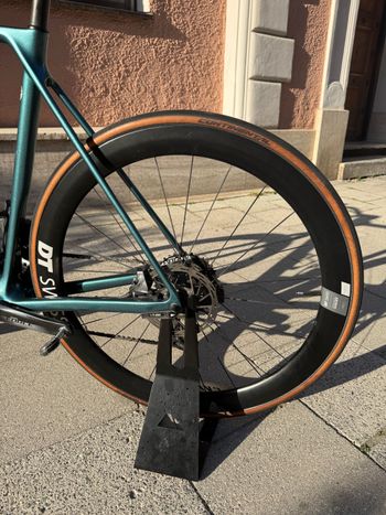 Used Canyon Ultimate CF SLX 8 Disc eTap 2022 2022 Road & Gravel, Blue — image 15 of 17