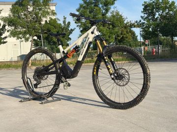 Käytetty Rocky Mountain Instinct Powerplay SL Carbon 90 2025 2025 MTB