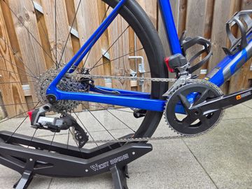 Używany Giant Defy Advanced 0 2024 2024 Road & Gravel — zdjęcie 3 z 6