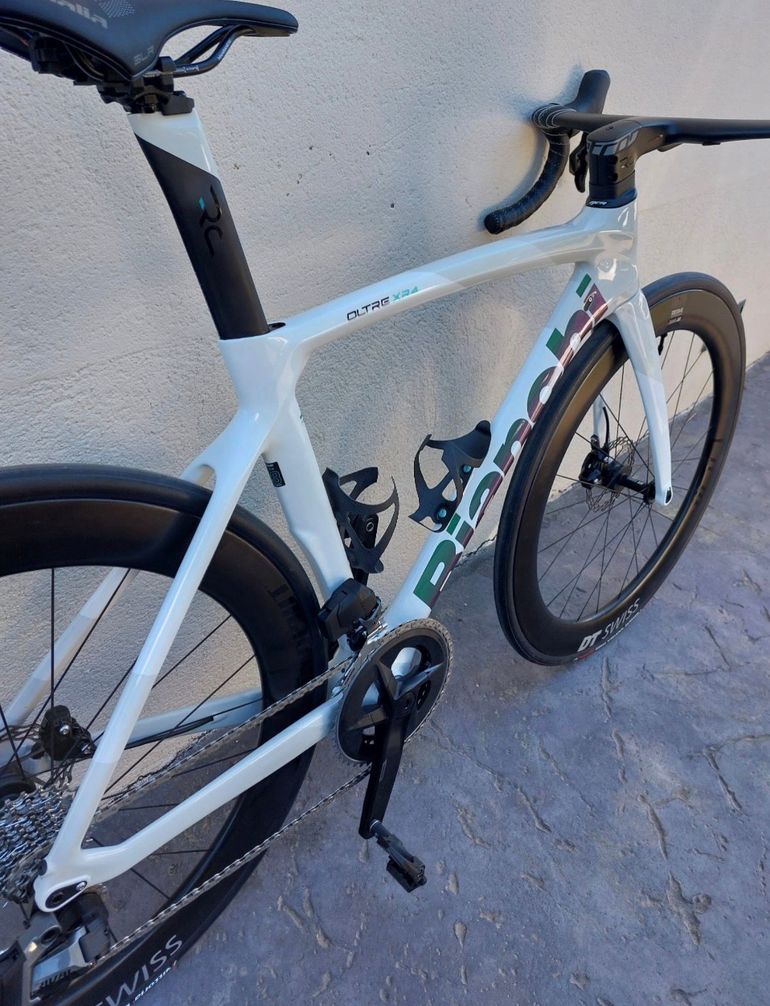 Used Bianchi Oltre SRAM Rival 2023 Road & Gravel, Bianco — image 3 of 5