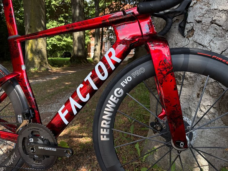 Used Factor One Shimano Dura Ace Di2 2026 Road & Gravel, Rosso — image 3 of 18