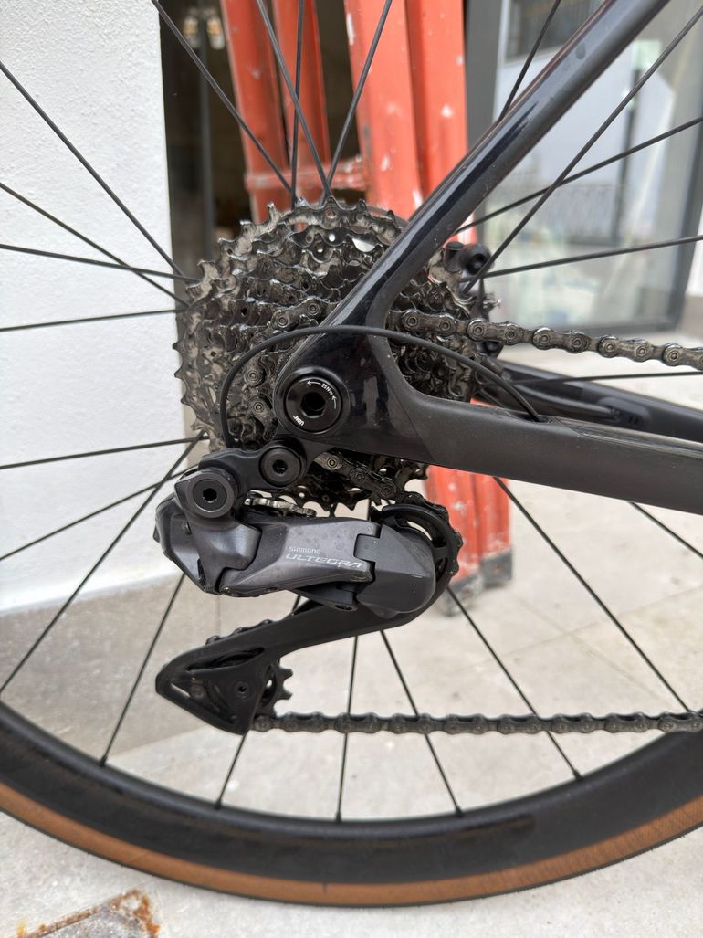 Used Trek Madone Shimano Ultegra Di2 2025 Road & Gravel, Black — image 2 of 7