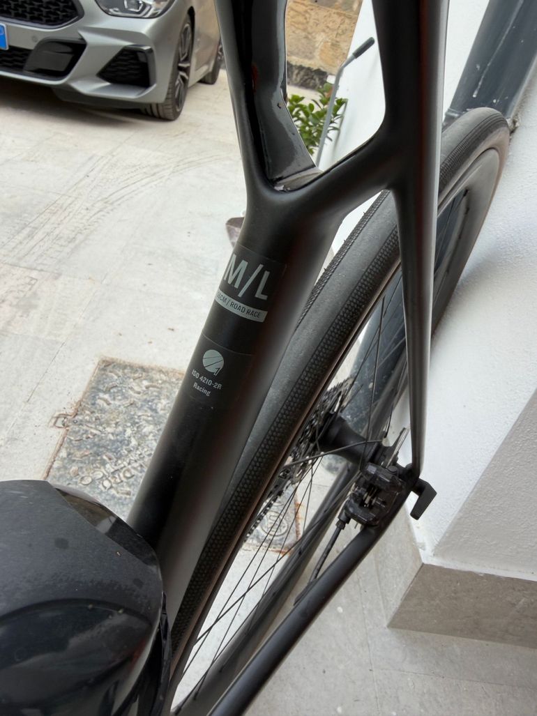 Used Trek Madone Shimano Ultegra Di2 2025 Road & Gravel, Black — image 5 of 7