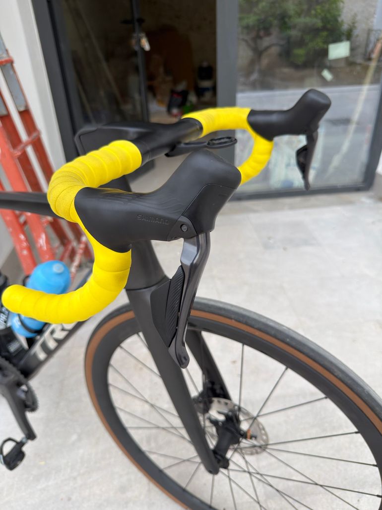 Used Trek Madone Shimano Ultegra Di2 2025 Road & Gravel, Black — image 7 of 7
