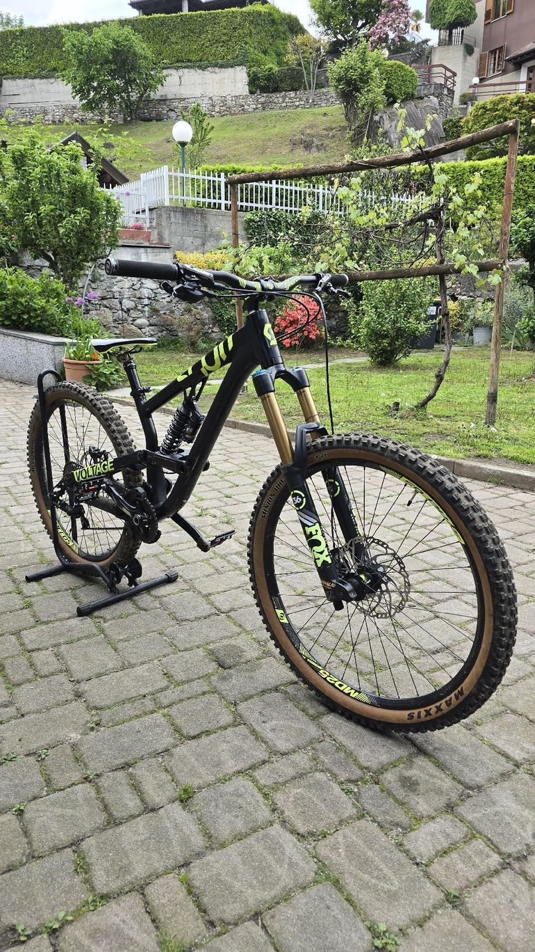 Used Scott Voltage SRAM X9 2015 Mountainbike, Nero — image 1 of 6
