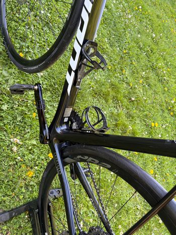 Used Giant TCR Advanced 2 Disc 2021 2021 Road & Gravel, Black — image 4 of 25