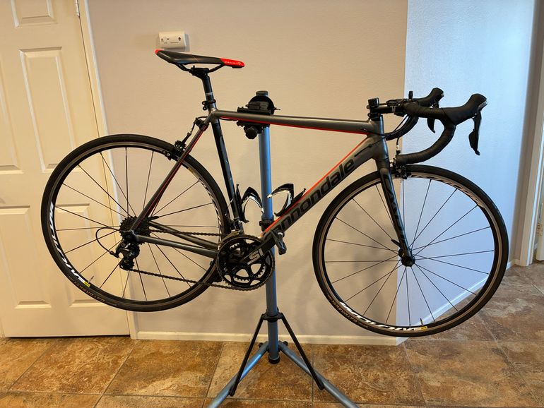 Used Cannondale CAAD12 105 2017 2017 Road & Gravel, Light Gray — image 1 of 6