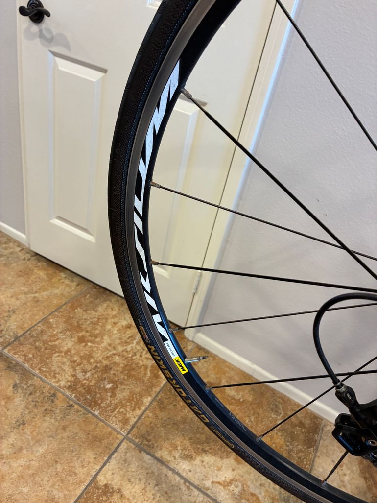 Used Cannondale CAAD12 105 2017 2017 Road & Gravel, Light Gray — image 6 of 6
