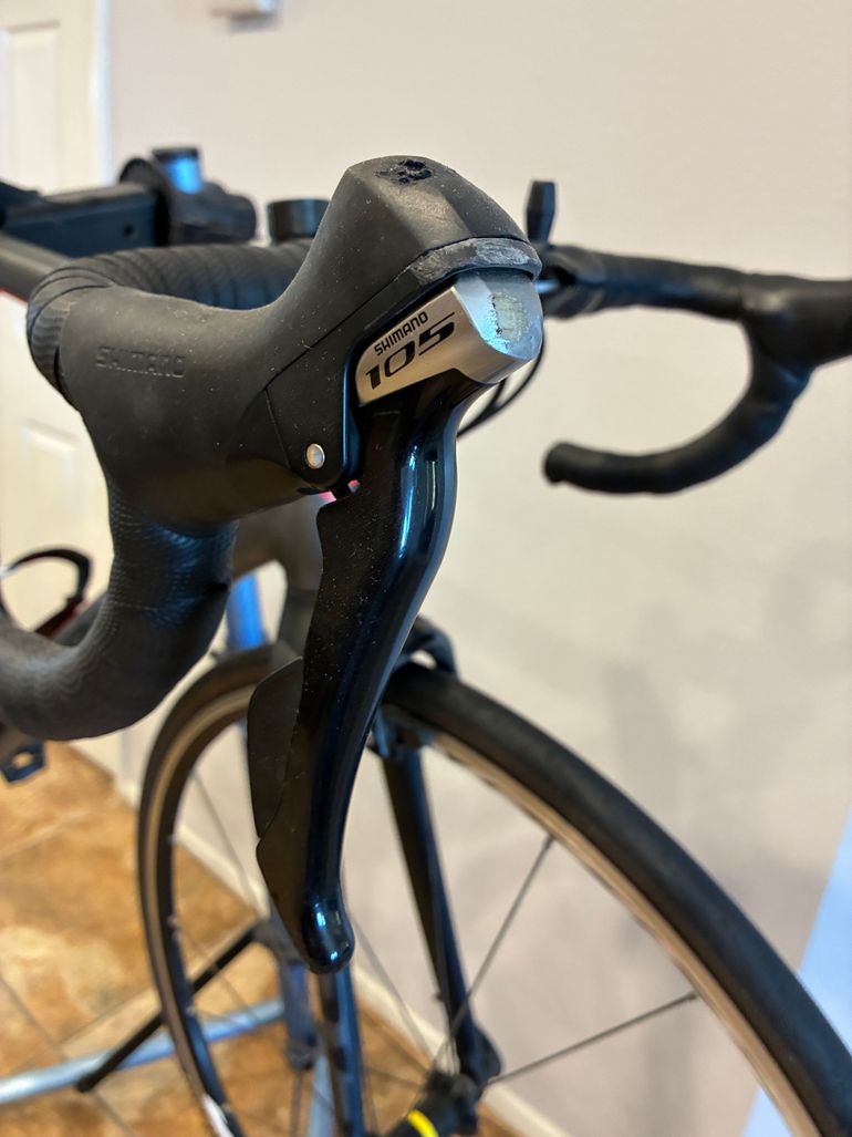 Used Cannondale CAAD12 105 2017 2017 Road & Gravel, Light Gray — image 2 of 6