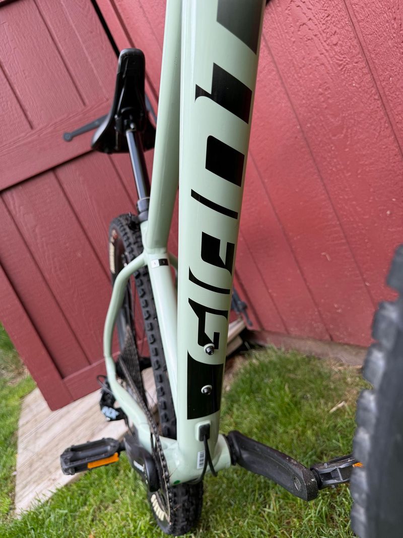 Giant Fathom 1 2022 2022 Mountainbike d'occasion — image 4 sur 27