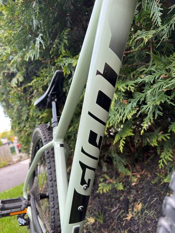 Giant Fathom 1 2022 2022 Mountainbike d'occasion — image 17 sur 27