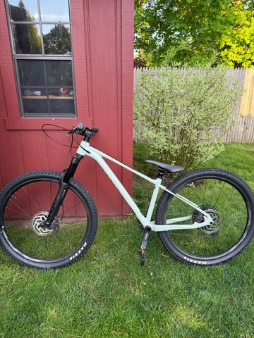 Giant Fathom 1 2022 2022 Mountainbike d'occasion — image 2 sur 27