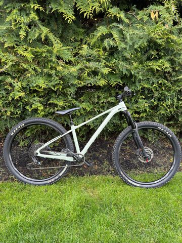 Giant Fathom 1 2022 2022 Mountainbike d'occasion — image 8 sur 27