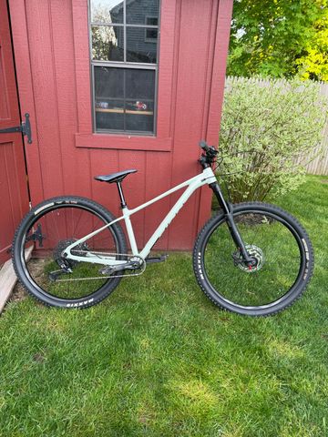 Used Giant Fathom 1 2022 2022 MTB