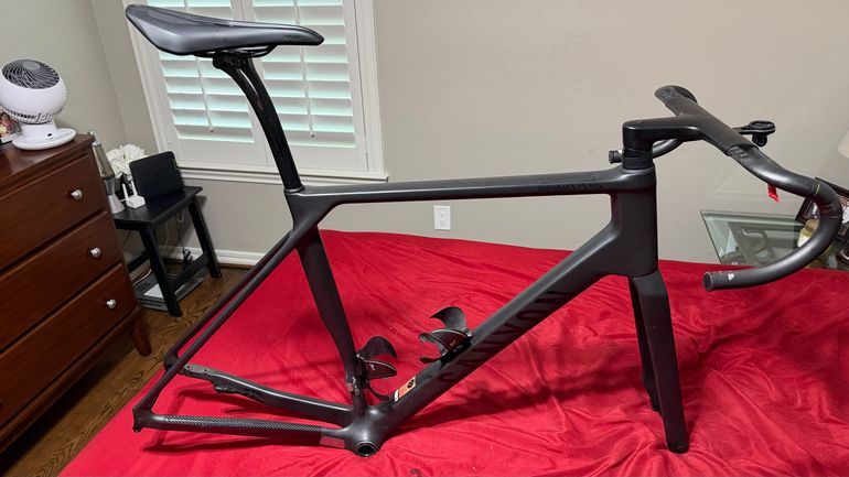 Used Canyon Endurace CF SLX 8 AXS 2024 Frameset 2024 Road & Gravel, Black — image 2 of 17
