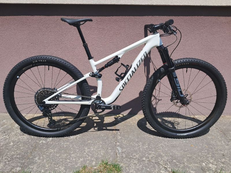 Used Specialized Epic 8 Comp 2024 2024 Mountainbike, White, 29 — image 1 of 7