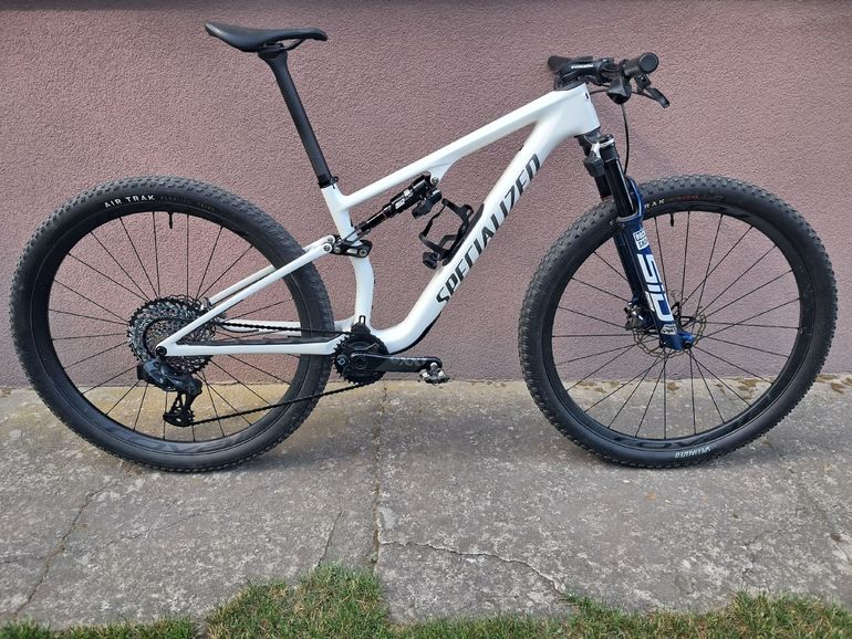 Used Specialized Epic 8 Comp 2024 2024 Mountainbike, White, 29 — image 1 of 8