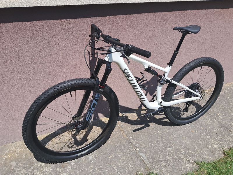 Used Specialized Epic 8 Comp 2024 2024 Mountainbike, White, 29 — image 6 of 7